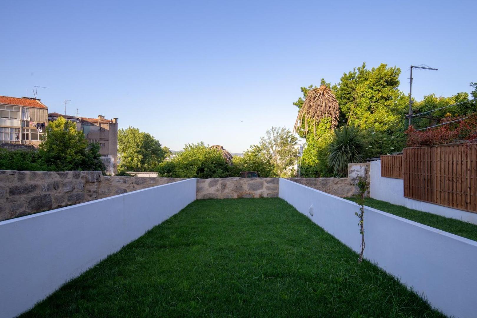 Guestready - Catorze De Outubro Houses II Вила-Нова-ди-Гая Экстерьер фото