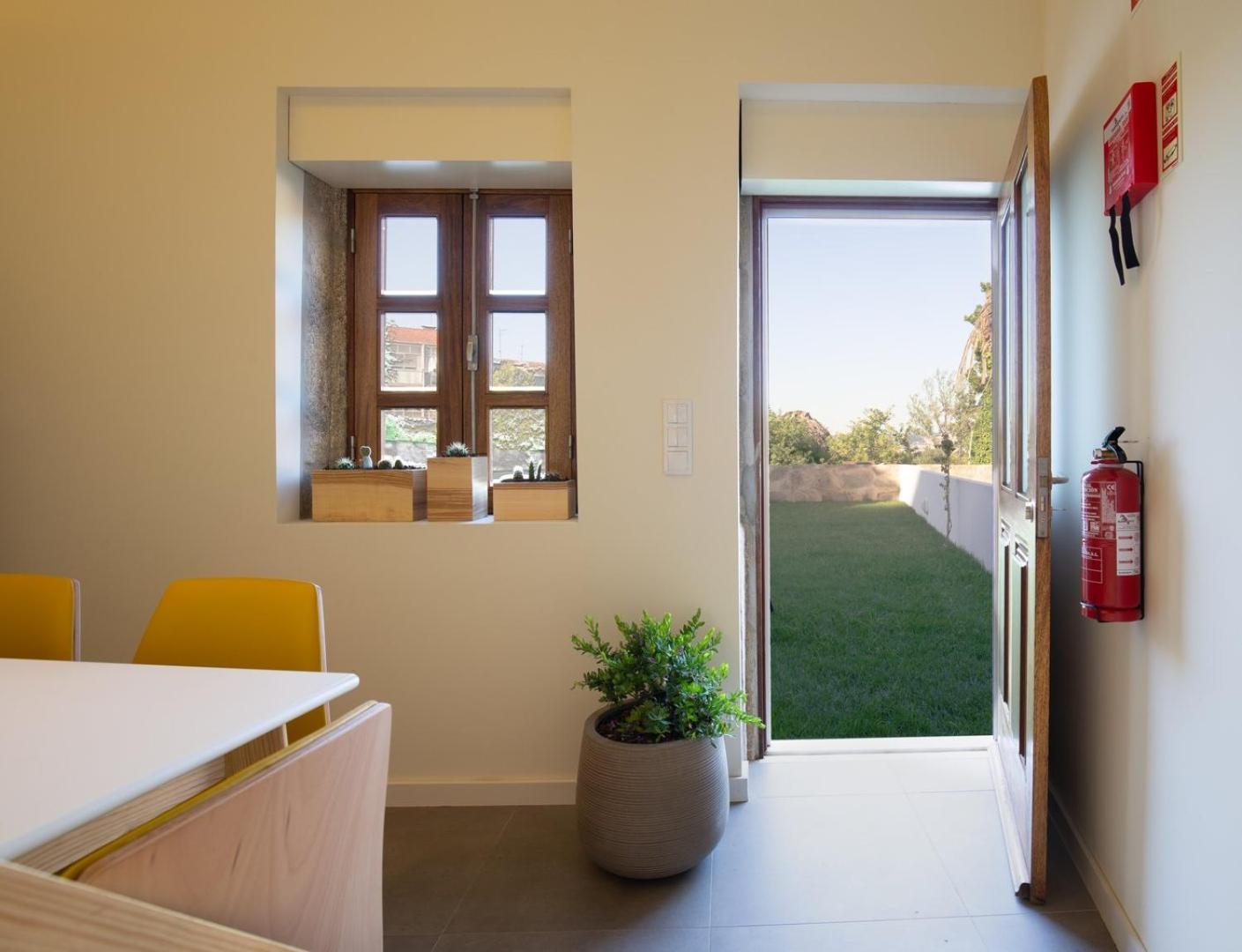 Guestready - Catorze De Outubro Houses II Вила-Нова-ди-Гая Экстерьер фото